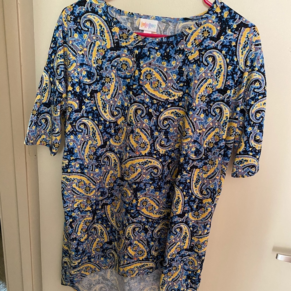 LulaRoe high-low shirt